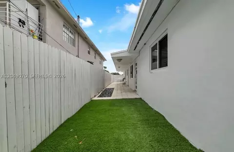 Exterior - 329 W 18th St, Hialeah, FL 33010 photo 2 of 4