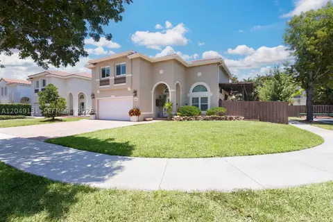 11035 NW 47th Ln, Doral, FL 33178