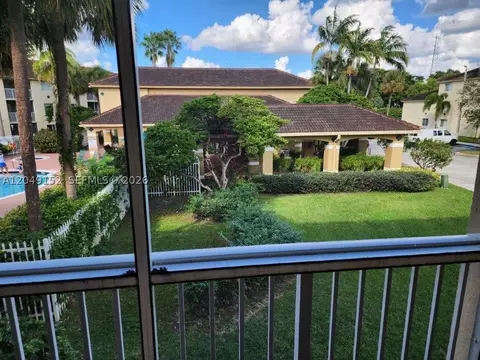 460 S Park #209, Hollywood, FL 33021