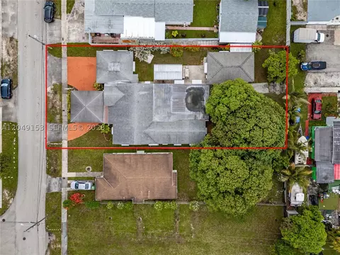 View/Area - 292 W 39th Pl, Hialeah, FL 33012 photo 3 of 5