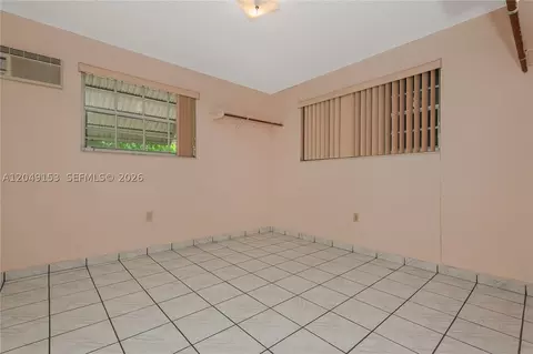 Bedroom - 292 W 39th Pl, Hialeah, FL 33012 photo 3 of 8