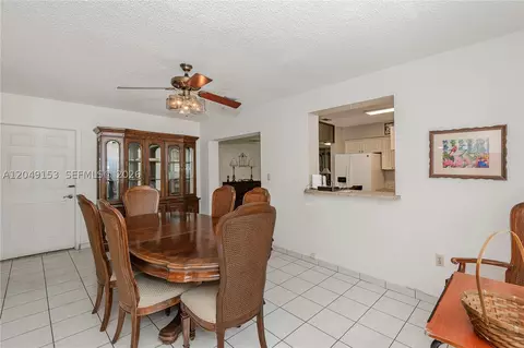 Dining - 292 W 39th Pl, Hialeah, FL 33012 photo 2 of 3