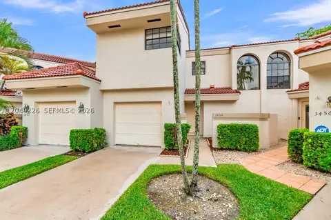 3454 Laurel Oaks Ln, Hollywood, FL 33021