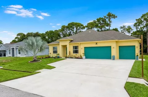 6157 NW Gatun Dr, Port Saint Lucie, FL 34986