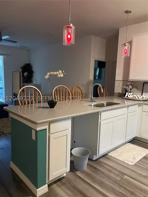 6157 NW Gatun Dr, Port Saint Lucie, FL 34986
