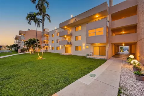10300 Coral Way #C25, Miami, FL 33165
