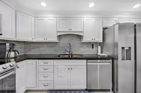 4250 Galt Ocean Dr #1J, Fort Lauderdale, FL 33308