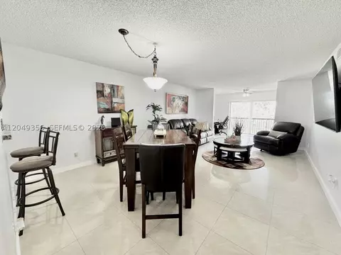 4975 E Sabal Palm Blvd #311, Tamarac, FL 33319