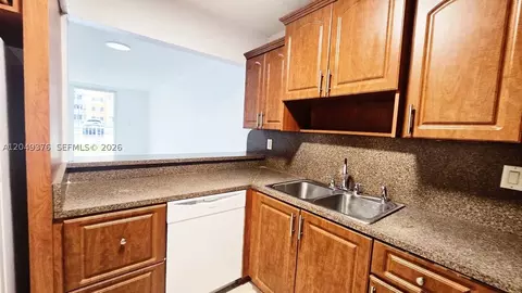 Kitchen - Undisclosed, Hialeah, FL 33015 photo 4 of 4