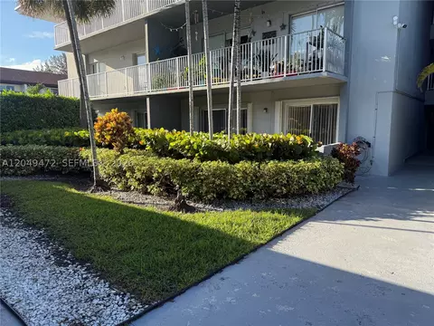 7403 SW 82nd St #109N, Miami, FL 33143
