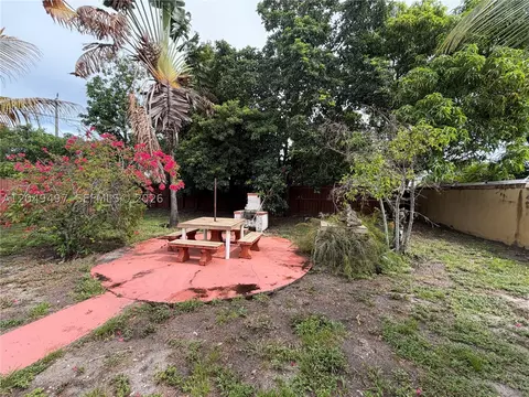 Exterior - 1061 E 20th St, Hialeah, FL 33013 photo 5 of 8
