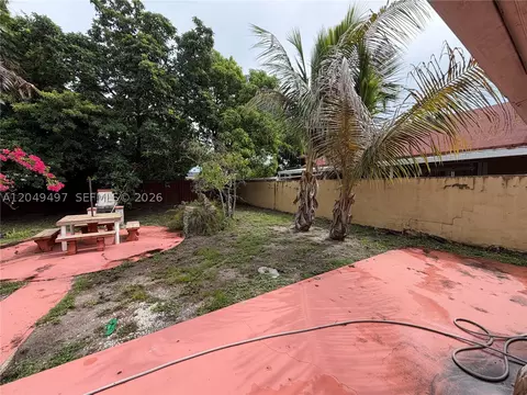 Exterior - 1061 E 20th St, Hialeah, FL 33013 photo 4 of 8