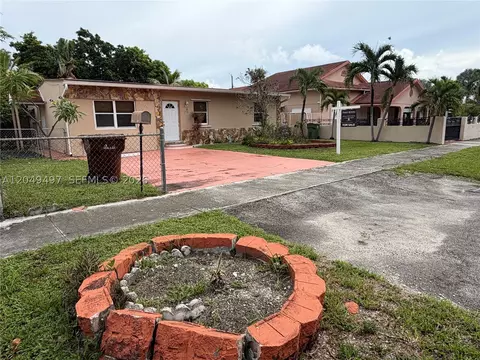 Exterior - 1061 E 20th St, Hialeah, FL 33013 photo 1 of 8