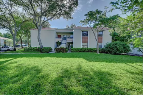9858 NW 3rd St #9858, Plantation, FL 33324
