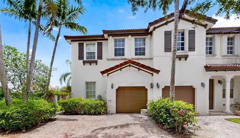 1073 NE 30th Ave, Homestead, FL 33033