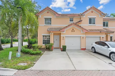 2303 SW 87th Ter, Miramar, FL 33025