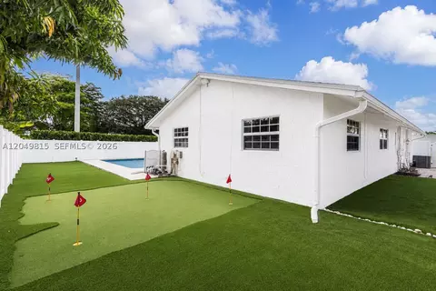 2403 SW 12th Ct, Deerfield Beach, FL 33442