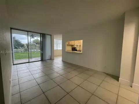 9441 Live Oak Pl #209, Davie, FL 33324