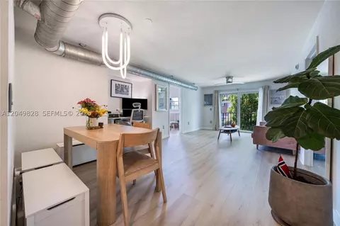 1900 Meridian Ave #204, Miami Beach, FL 33139
