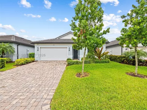 2950 Shortleaf Ave, Lauderdale Lakes, FL 33311
