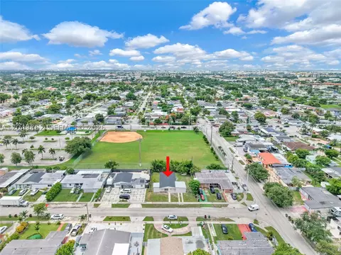 View/Area - 1380 W 60th Ter, Hialeah, FL 33012 photo 3 of 7