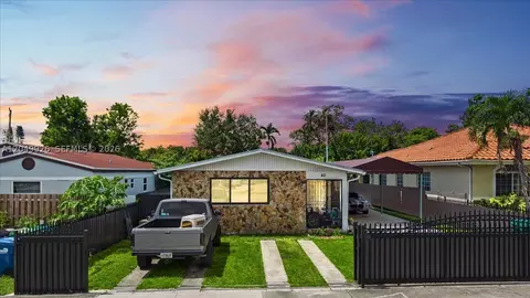 40 NW 119th St, Miami, FL 33168