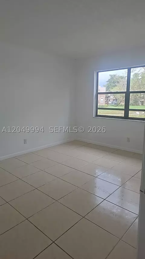 9022 NW 28th Dr #2-202, Coral Springs, FL 33065