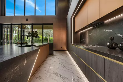 Kitchen - 13500 SW 69th Ave, Pinecrest, FL 33156 photo 3 of 4