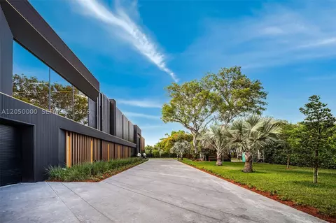 Other - 13500 SW 69th Ave, Pinecrest, FL 33156 photo 31 of 37