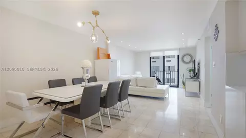 4301 Collins Ave #403, Miami Beach, FL 33140