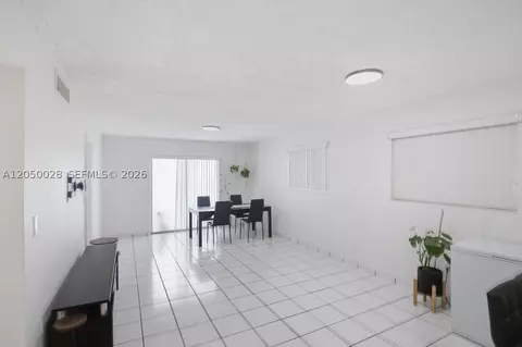 Other - Undisclosed, Hialeah, FL 33012 photo 2 of 6