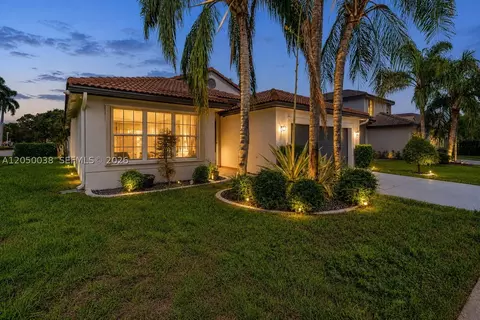 17971 SW 12th Ct, Pembroke Pines, FL 33029