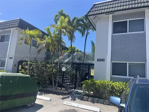 1000 SE 15th St #205, Fort Lauderdale, FL 33316