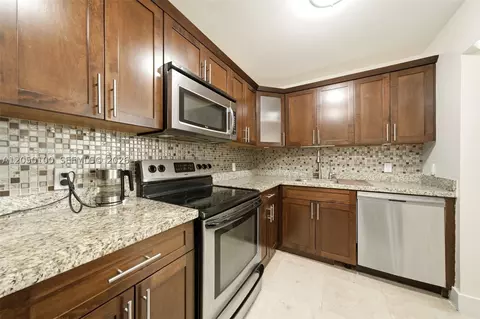 3440 NE 192nd St #1P-A, Aventura, FL 33180