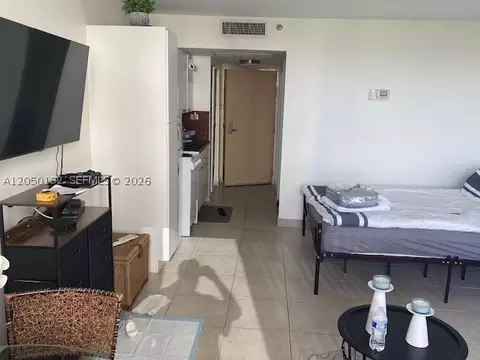 19201 E Collins Ave #442, Sunny Isles Beach, FL 33160