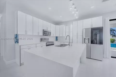 1114 NE 7th, Cape Coral, FL 33909