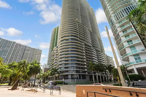 488 NE 18th St #3903, Miami, FL 33132