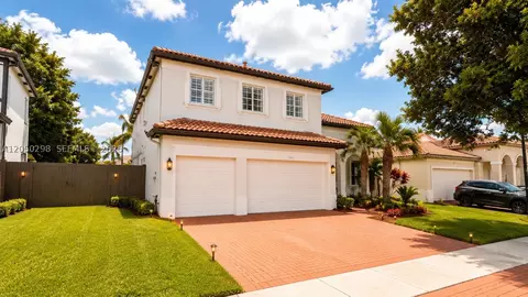 2116 NE 38th Rd, Homestead, FL 33033