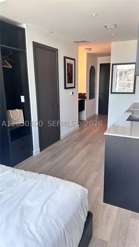 20 NE 11 St #2212A, Miami, FL 33132