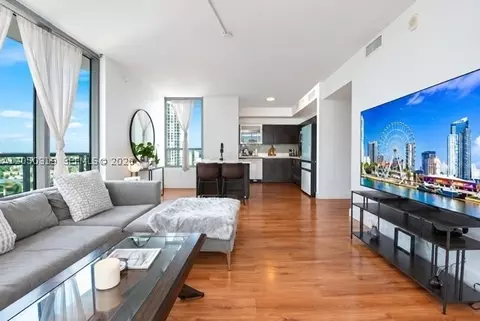 90 SW 3rd St #2113, Miami, FL 33130