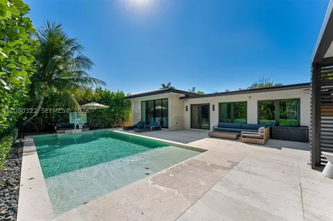 771 Fairway Dr, Miami Beach, FL 33141