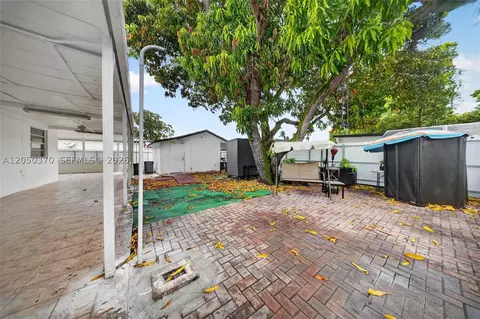 Exterior - 6161 E 4th Ave, Hialeah, FL 33013 photo 4 of 7