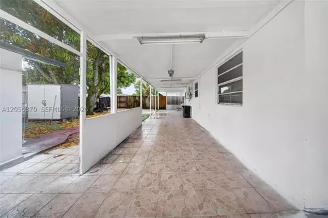 Entry Way - 6161 E 4th Ave, Hialeah, FL 33013 photo 5 of 5