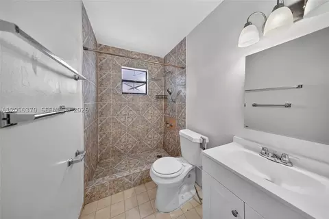Bath - 6161 E 4th Ave, Hialeah, FL 33013 photo 5 of 5