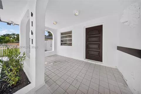 Exterior - 6161 E 4th Ave, Hialeah, FL 33013 photo 2 of 7