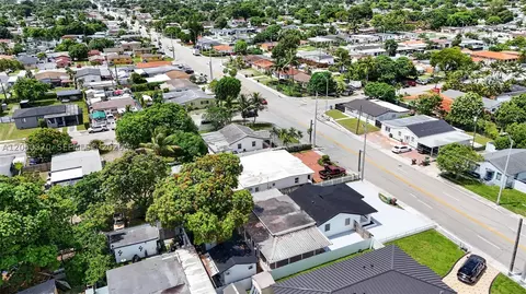 View/Area - 6161 E 4th Ave, Hialeah, FL 33013 photo 10 of 12