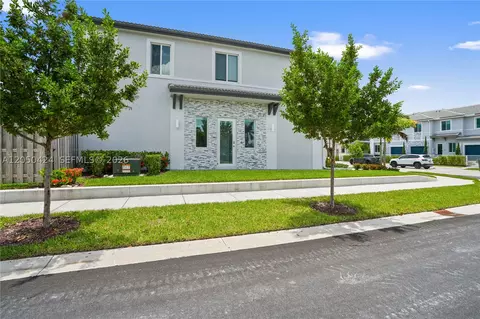 715 SE 15th St #., Homestead, FL 33034