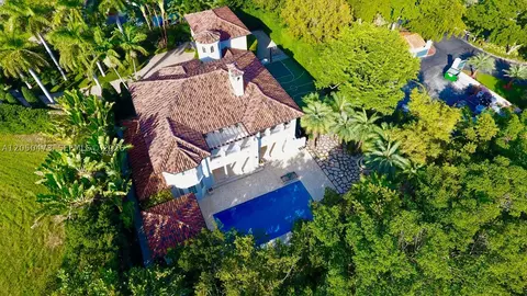277 Marinero Ct, Coral Gables, FL 33143