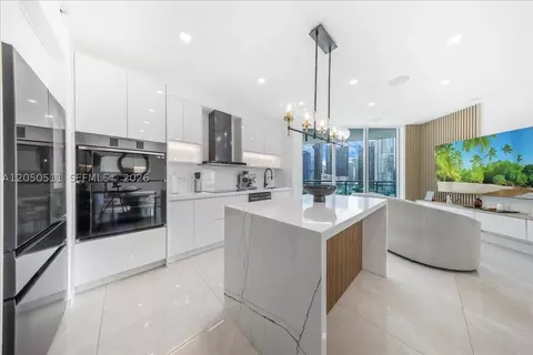 350 S Miami Ave #2314, Miami, FL 33130
