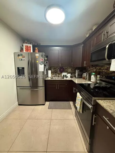 9405 W Flagler St #212D, Miami, FL 33174